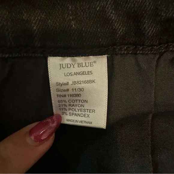 Judy Blue Black Leopard Patch Distressed Skinny Jeans 11/30 Mid Rise Raw Hem EUC - Picture 6 of 9